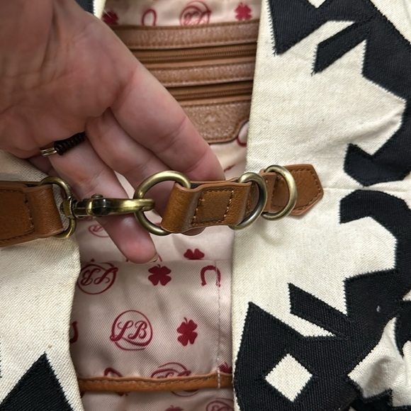 Large Lucky Brand 🍀 Bag, High Quality Cotton Accented with Leather - Picture 4 of 9